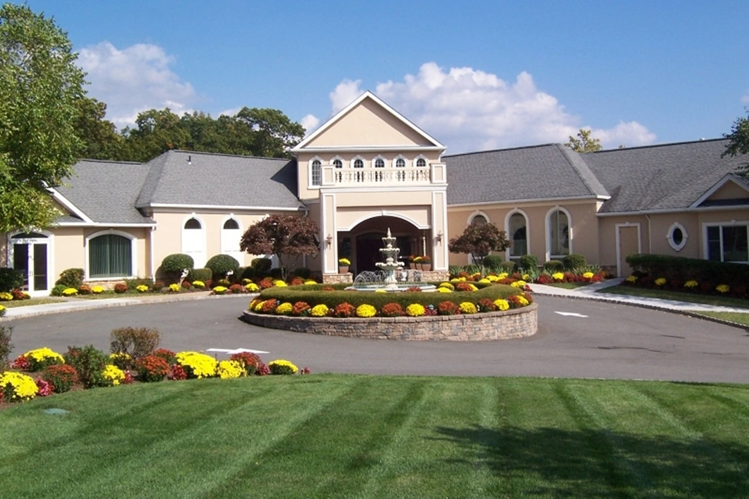 Fox Hills Condominiums